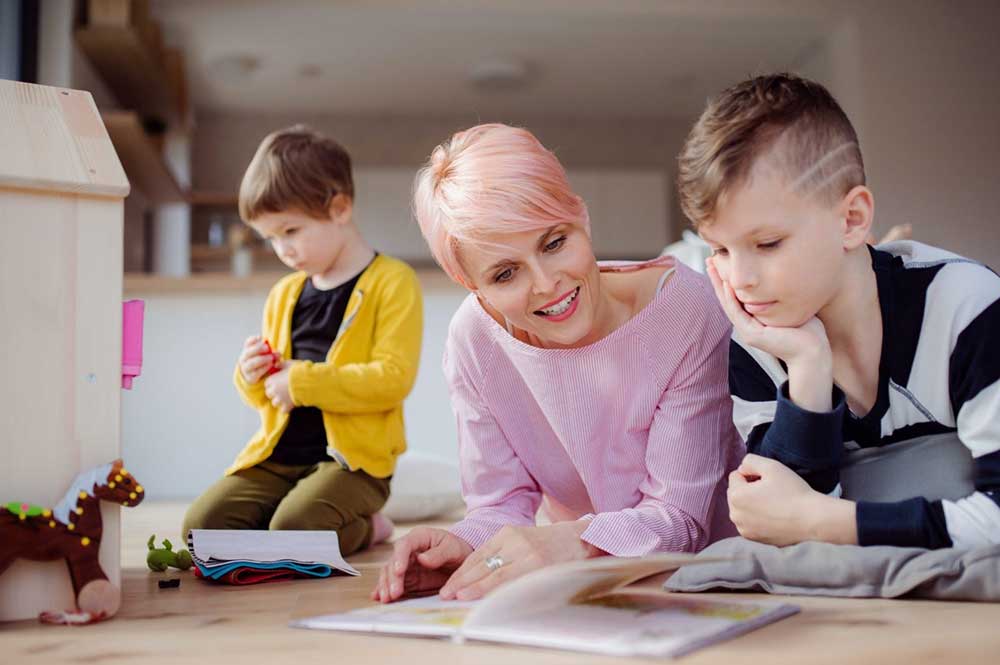Reading a Story is Good for Imagination and Kids Creativity