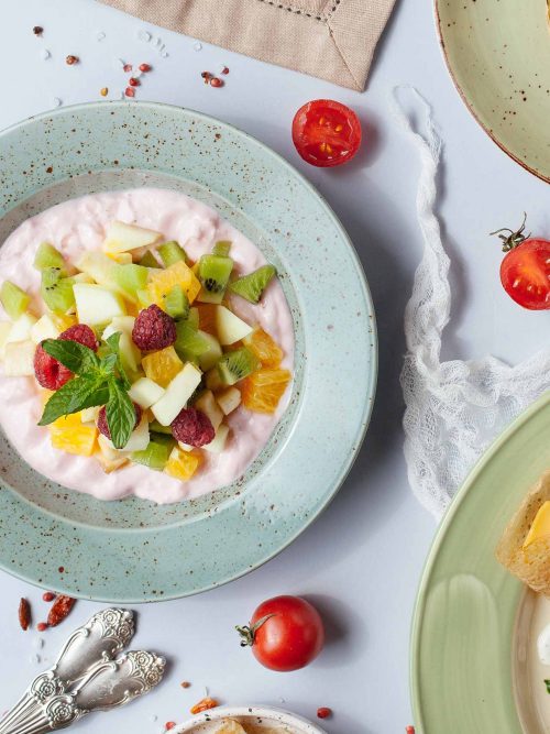 Greek yogurt breakfast bowls with toppings